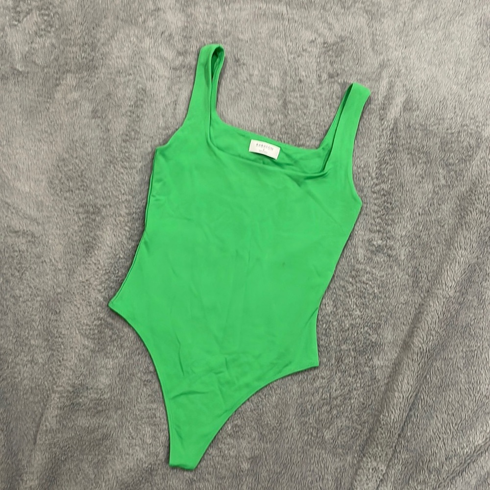 Aritiza Green Babaton Contour Bodysuit Small